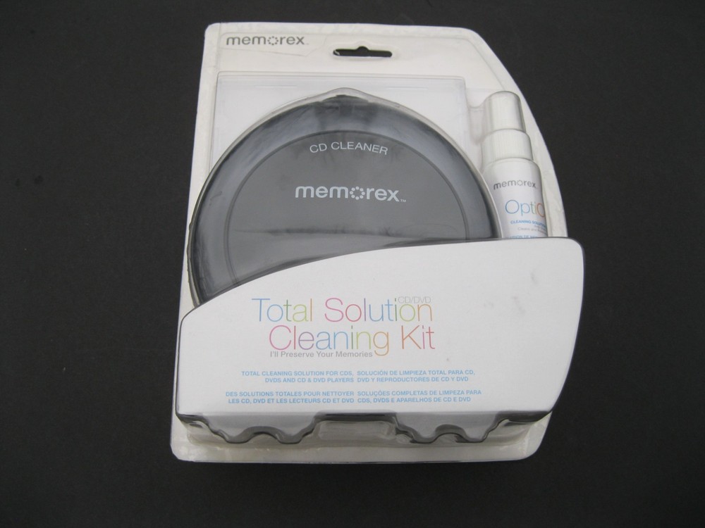 Memorex: Total Solution CD/DVD Cleaning Kit (New/Open Box)