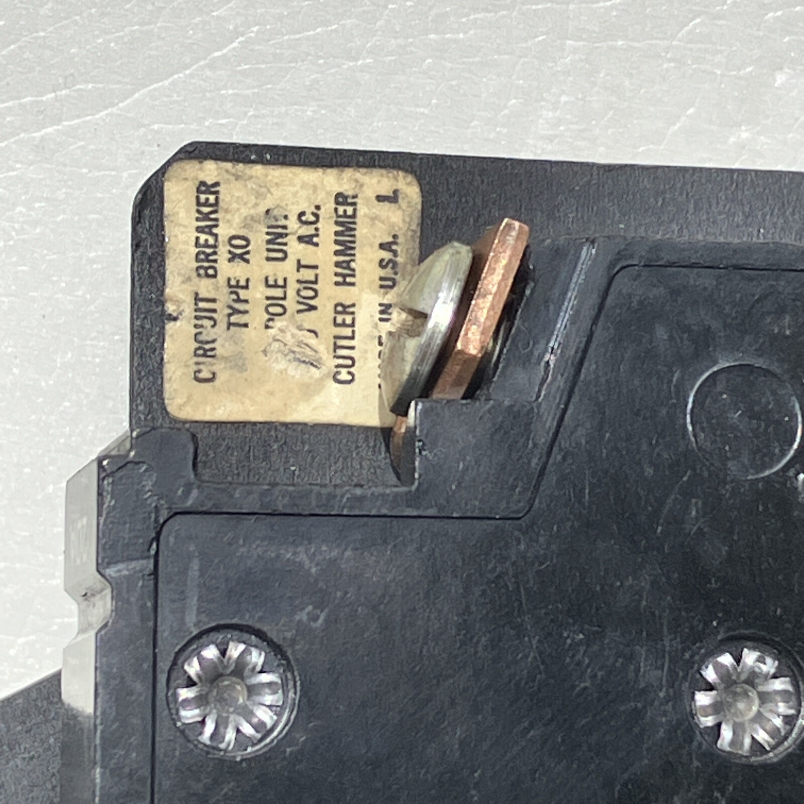 XO120 20 Amp Single Pole 20A 120V Circuit Breaker Square D / Cutler Hammer USED