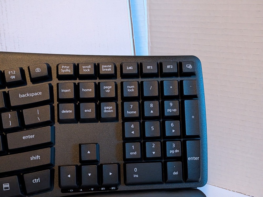 Deying MK220 Ergonomic Wireless Keyboard and Mouse Combo