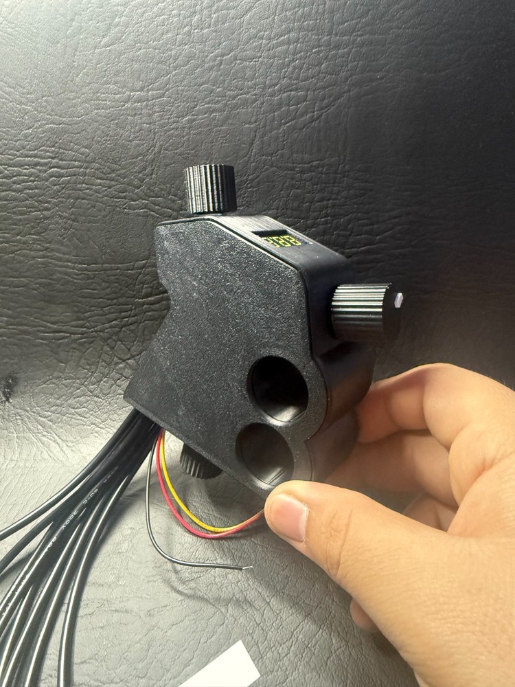 3 Bass Knob with Voltage Reader