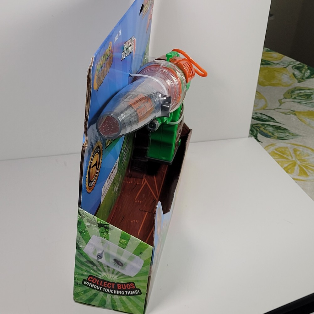 Nature Bound Bug Catcher , Bug Vacuum, ages 3+ New (B-4)