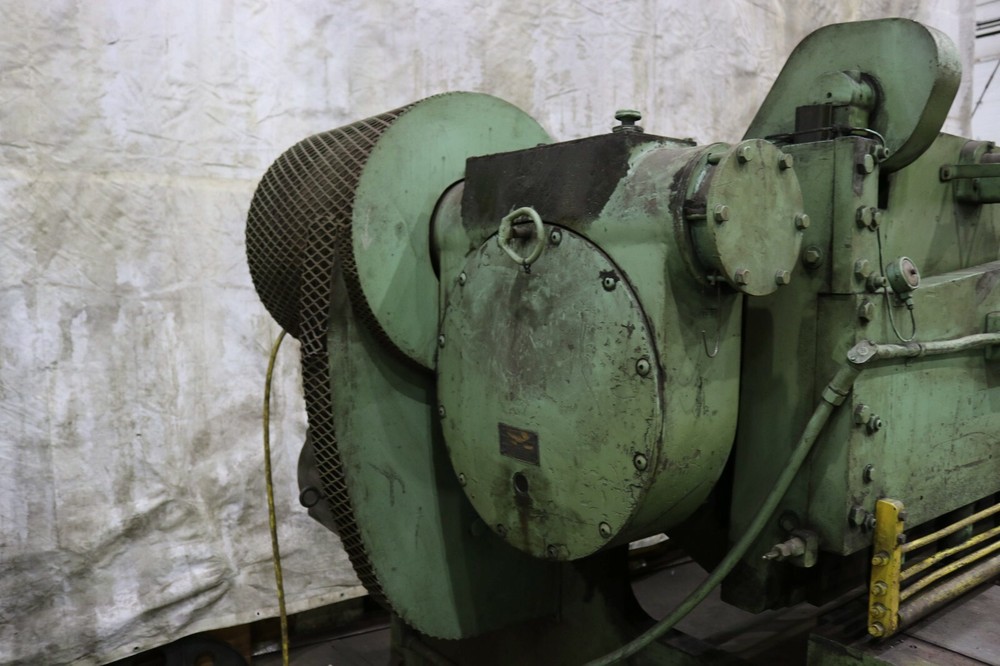 12' X 3/8" LODGE & SHIPLEY POWER SQUARING SHEAR: YODER #72446