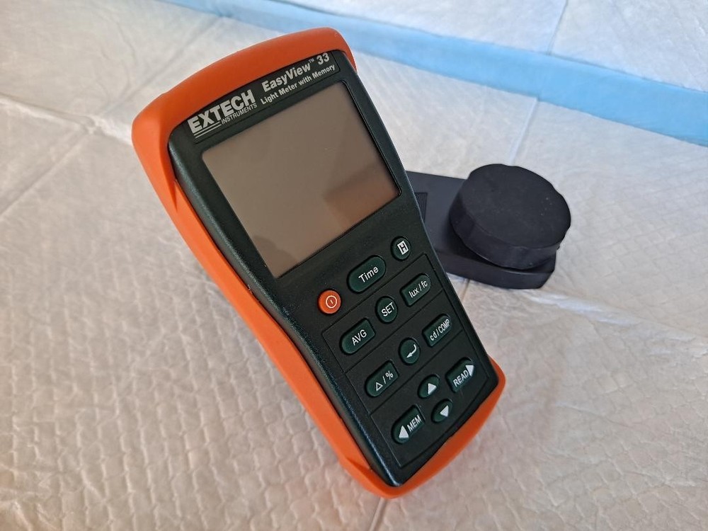 Extech EA33 Easy View 33 Light Meter with Memory, New