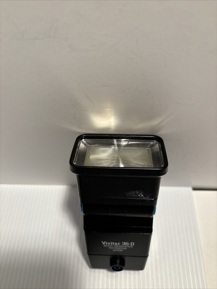 Vivitar 35-D Auto Dedicated Thyristor Zoom Flash (L)