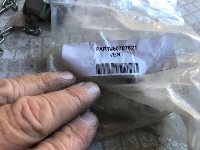 50787621 VENT, CAP