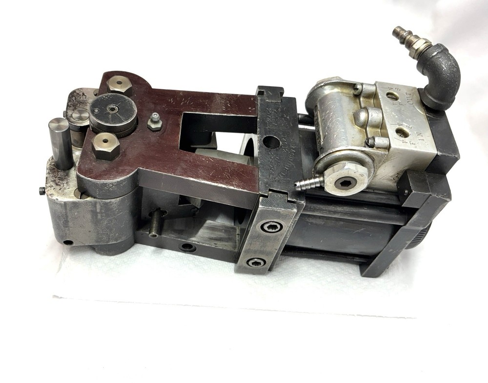 C.J. Winter Machine Inc. 14012 Thread Roller