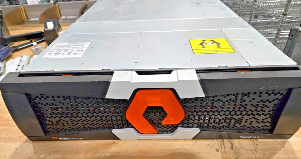 PureStorage FA-M20 pure storage M20 flash array FlashArray R2 Controller SAS FA
