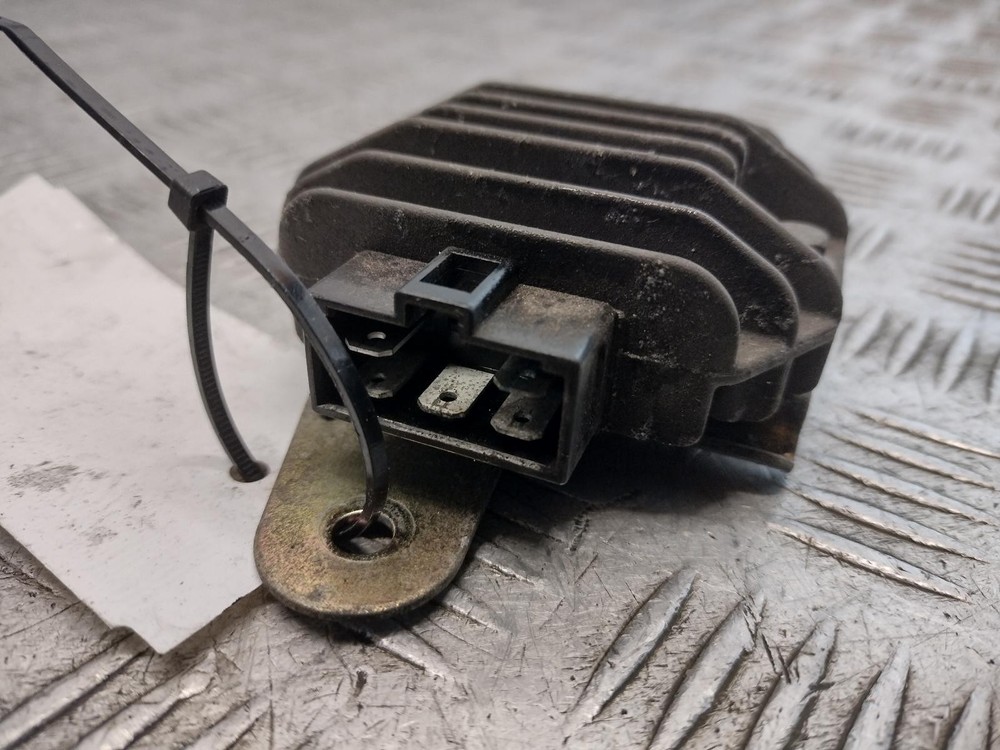 2011 PIAGGIO FLY 125 RECTIFIER REGULATOR