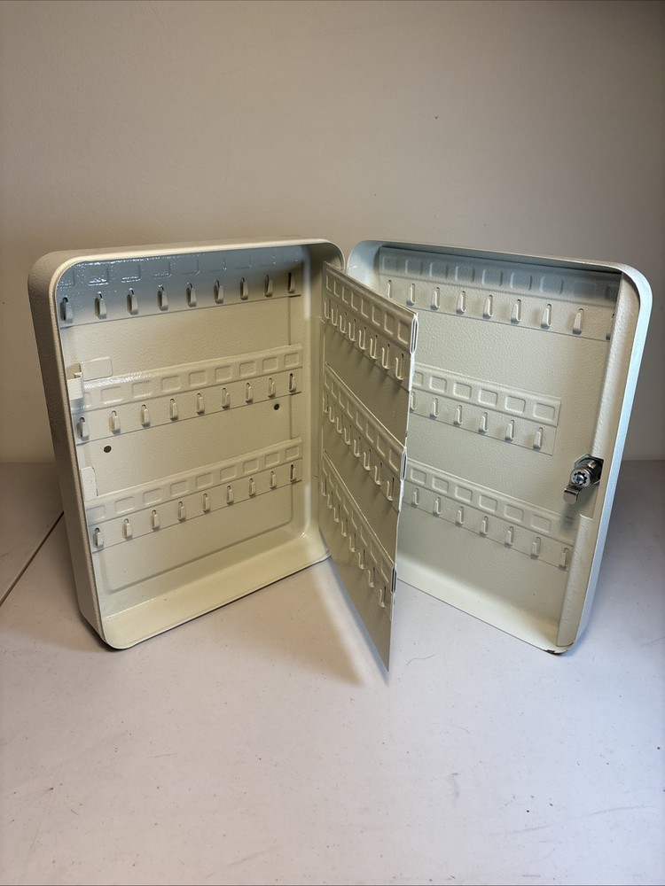 Wall Mounted 100 Key Hook Metal Lockable Key Cabinet