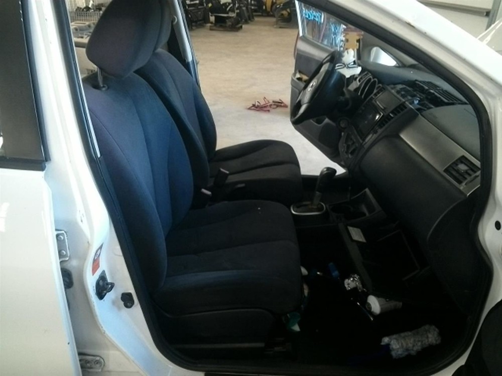 VERSA 2007 Keys/Latches/Locks 104934202