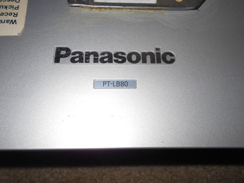 PANASONIC PT-LB80 PROJECTOR No Cords