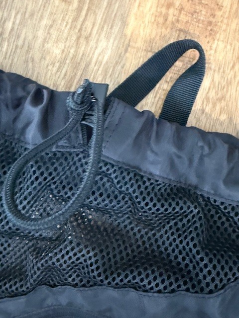Tyr Elite Team Mesh Backpack Black Athletic Swim Workout Gear Bag Drawstring EUC