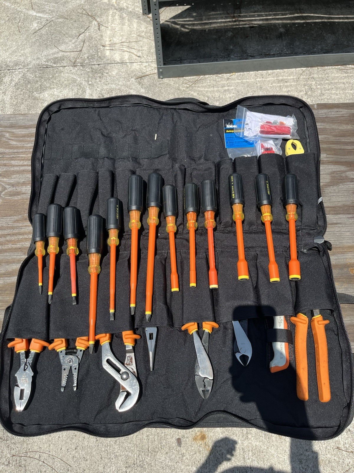 Ideal Journeyman Tool Kit Insulated 26 Piece 1000v Great Used Condition
