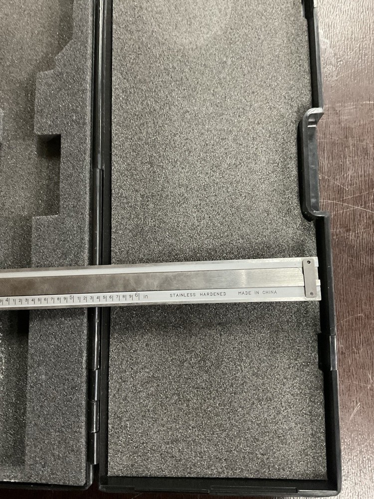 Dial Caliper: 6'' Range CHC-51879-D