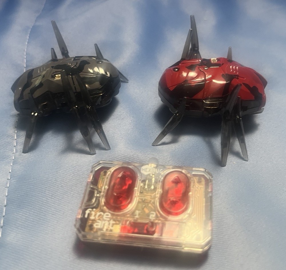 Hexbug Lot Red Beetle Black Beetle Robotic Toy Fire Ant Remote Untested