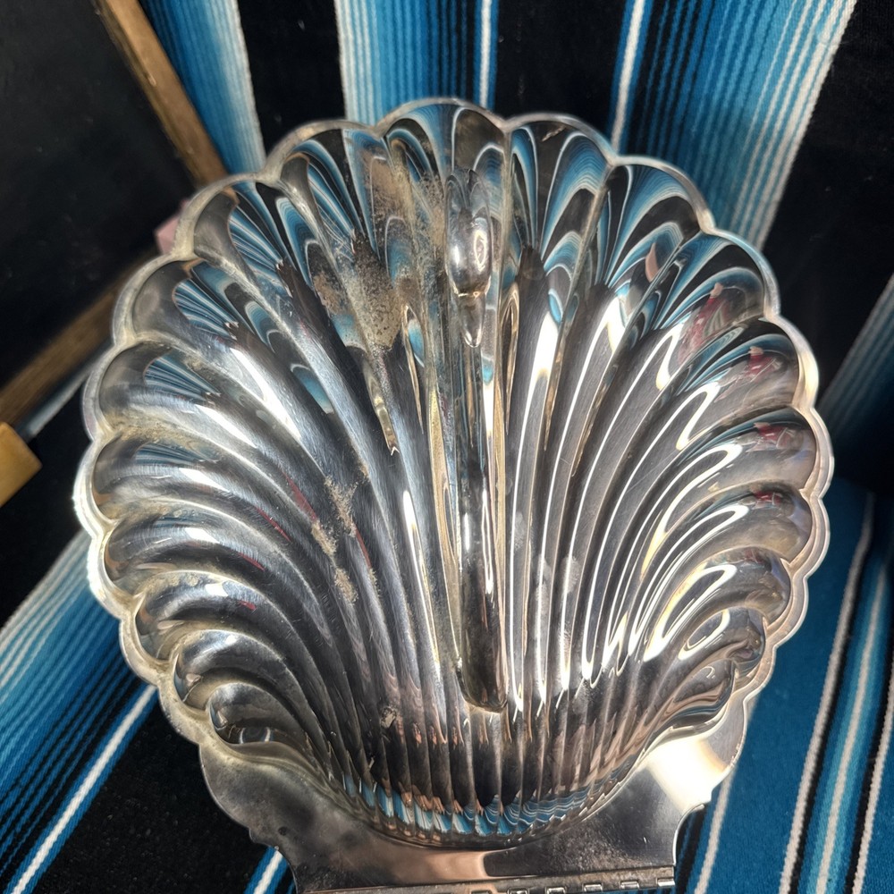 Leonard Silverplate Swan Clam Shell Hinged Server Figural Handle VTG