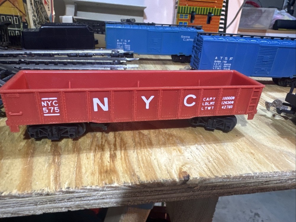 Rosko Toy Train Set - DC Powered