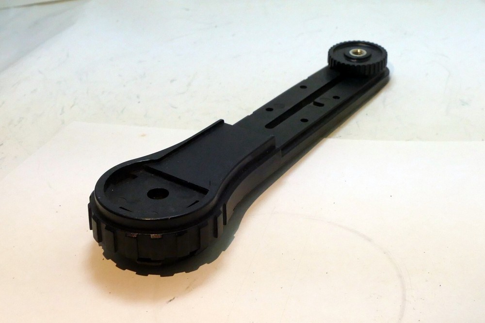 Camera flash hand bracket grip