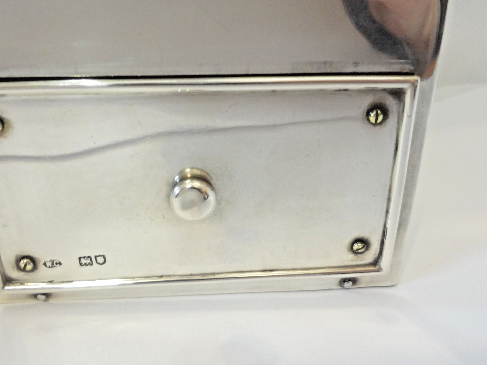 1902 William Comyns (London) Lined Sterling Silver Jewelry Ormolu Casket Box