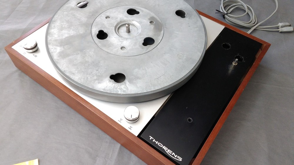 Thorens TD 150 MK II Turntable (Works)