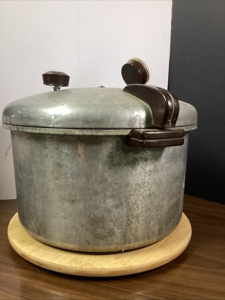 Presto, 16 Quart Pressure Cooker, Canner, Model 7 B