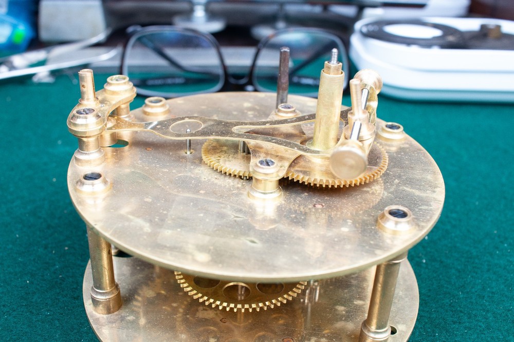 Seth Thomas Regulator # 1 Extra Round Terry Movement Weight Driven Wall Clock