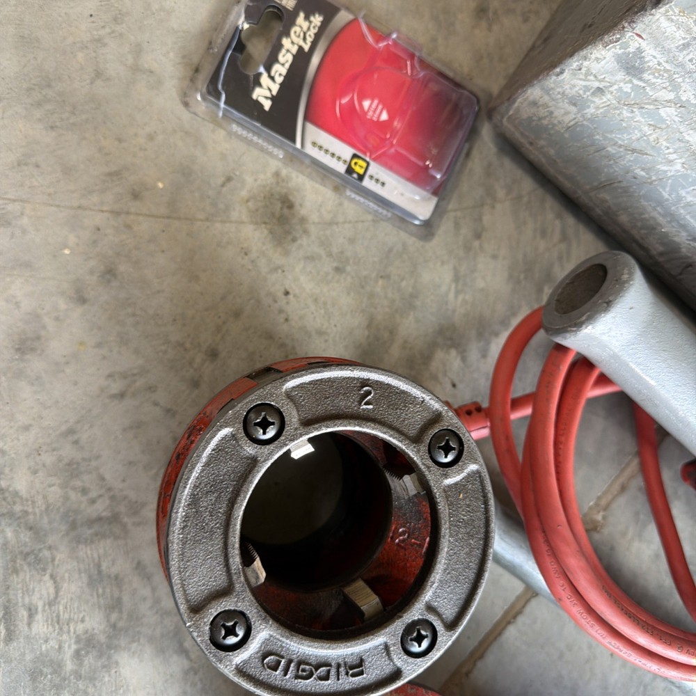RIDGID 700 ELECTRIC PIPE THREADER, THREADER DIES, RATCHING HEAD, HANDLE AND CASE