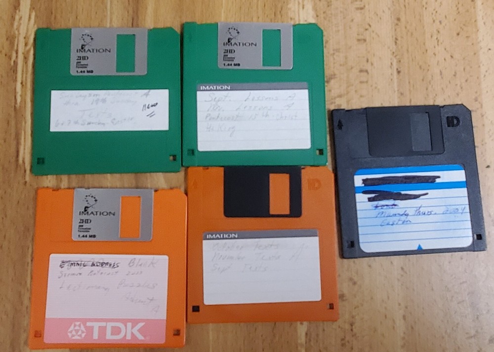 ALS Computermate Floppy Disk Organizer Holder Case Holds 50 Has 34