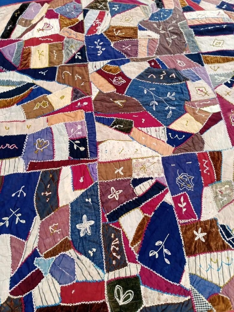 antique beautiful crazy handmade patchwork quilts it177