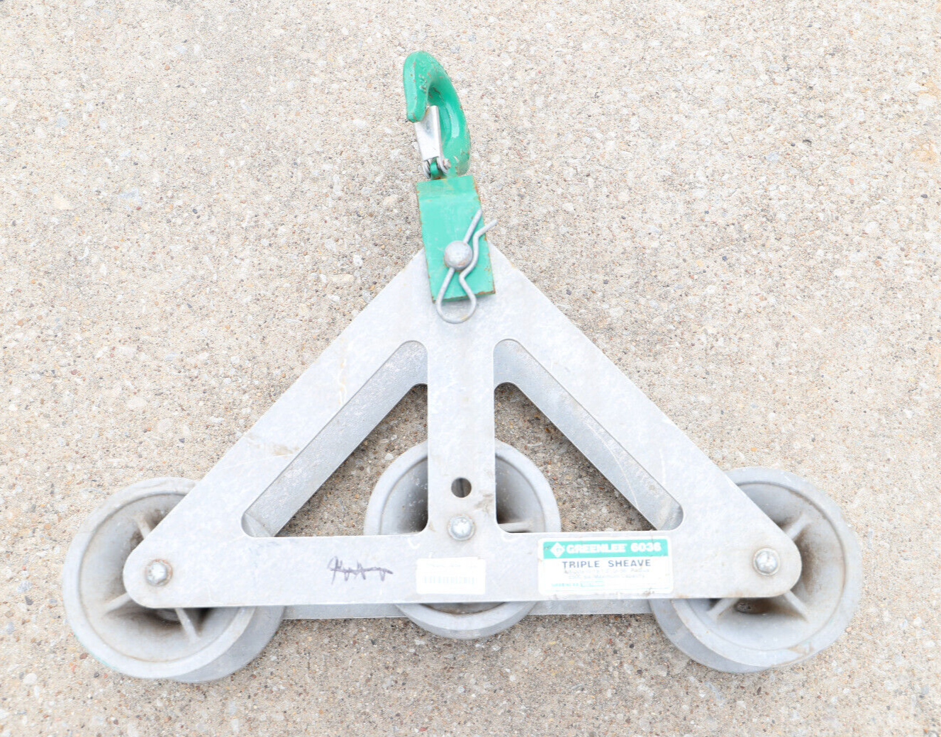 GREENLEE 6036 TRIPLE SHEAVE GUIDE