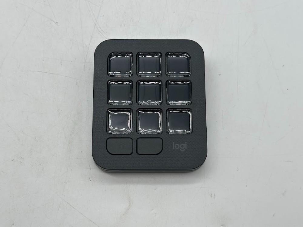 Logitech MX Creative Console, 9 Customizable LCD Keys, Stream Deck Accessories