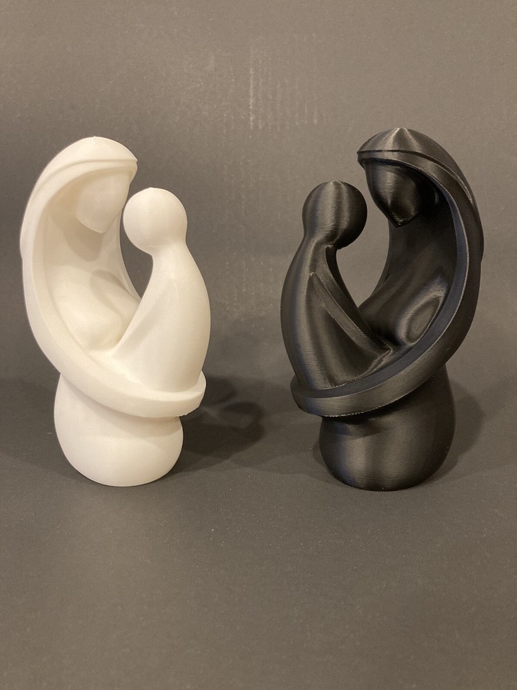 mother and child sculpture