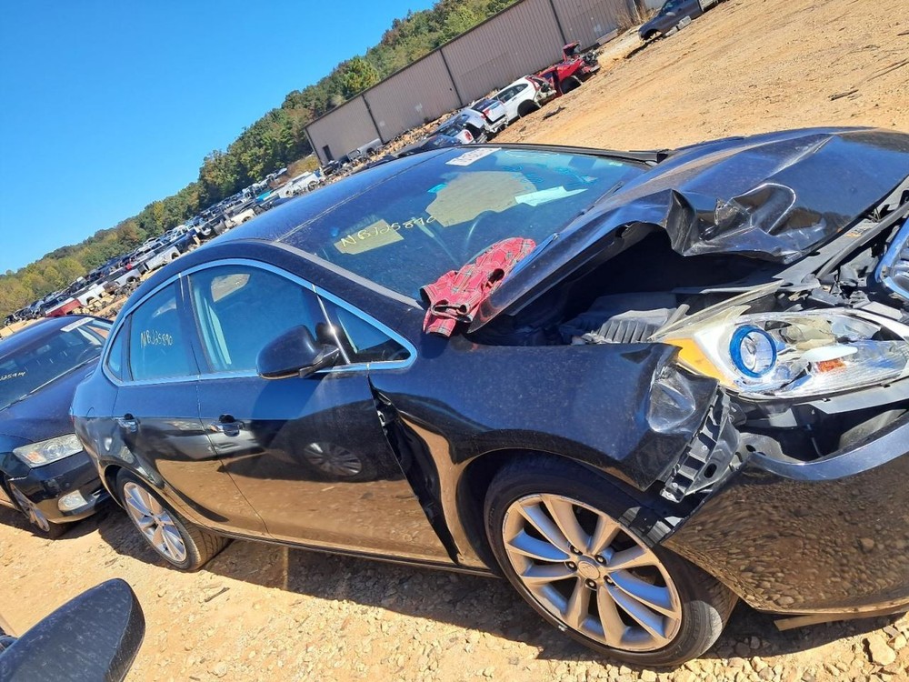 VERANO    2012 Glove Box 4839357