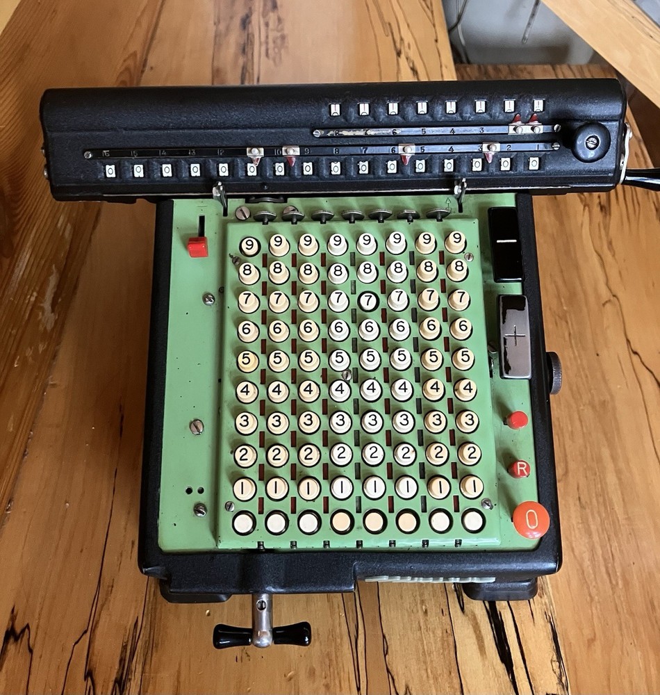 Vintage Monroe High Speed Adding Machine/Calculator With Original Box Untested