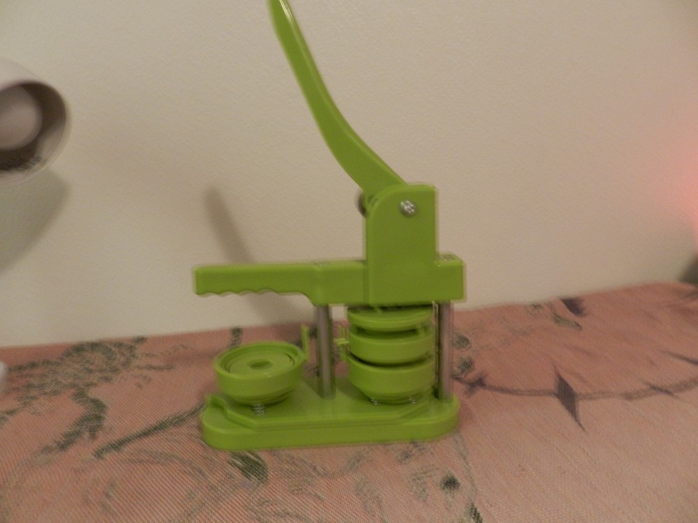 Green Button Maker Machine Press -Machine Only (2in Buttons)
