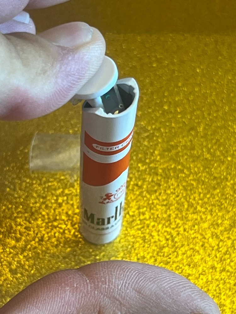 Marlboro Butane Lighter