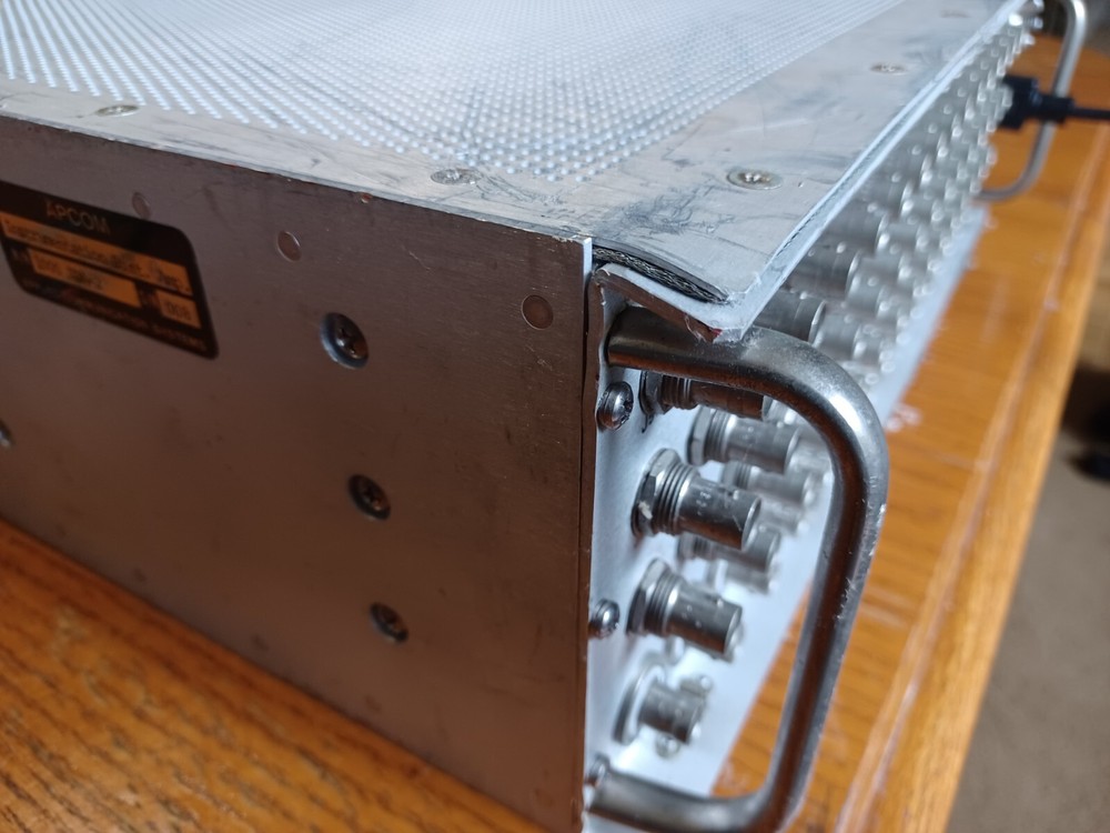 APCOM Applied Comm's Sys Instrumentation Distribution Amplifier Mdl 1000 IDA-2