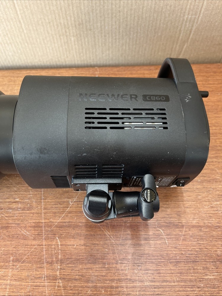 NEEWER CB60 LED VIDEO LIGHT