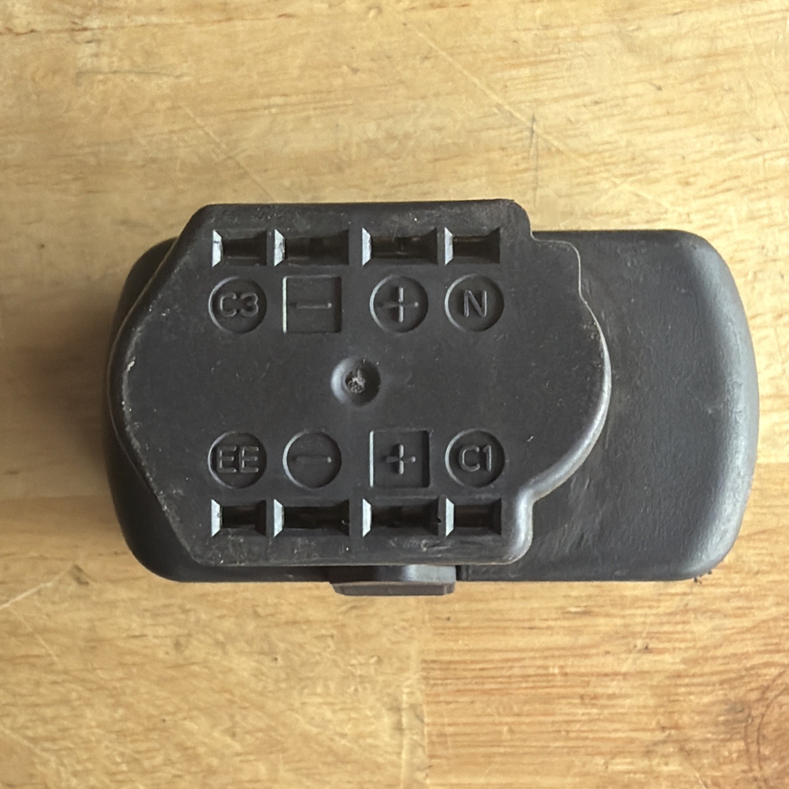 Snap On Tools Cordless Long Neck Ratchet 1/4" Drive Green W/ 1 Battery CTR717G