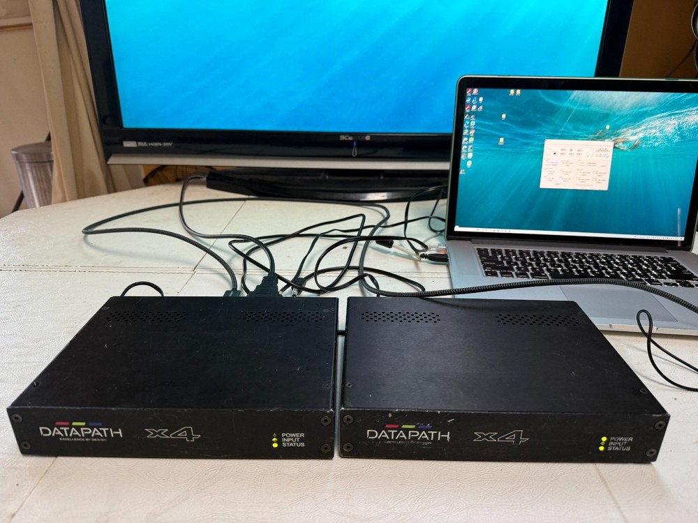 DATAPATH X4 Display Controller W/  Power Supply Used