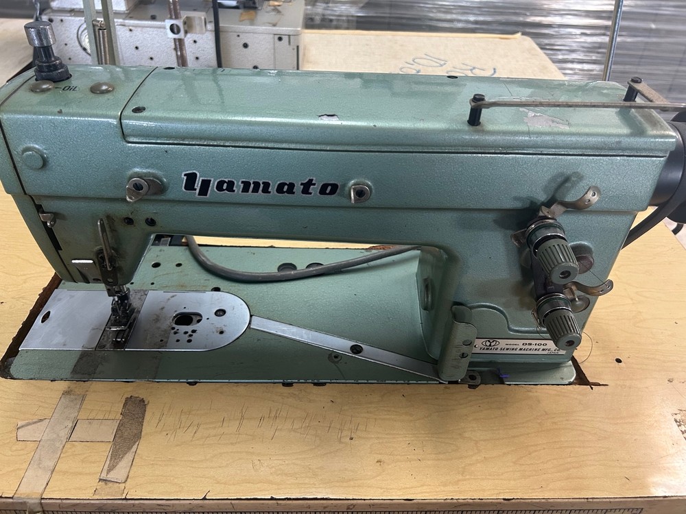 Yamato DS-100 Industrial Sewing Machine