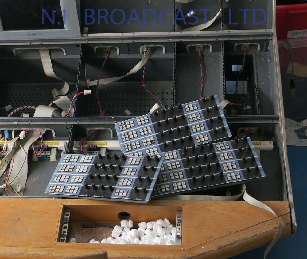 1x  Stagetec Cantussound mixer compressor / limiter section