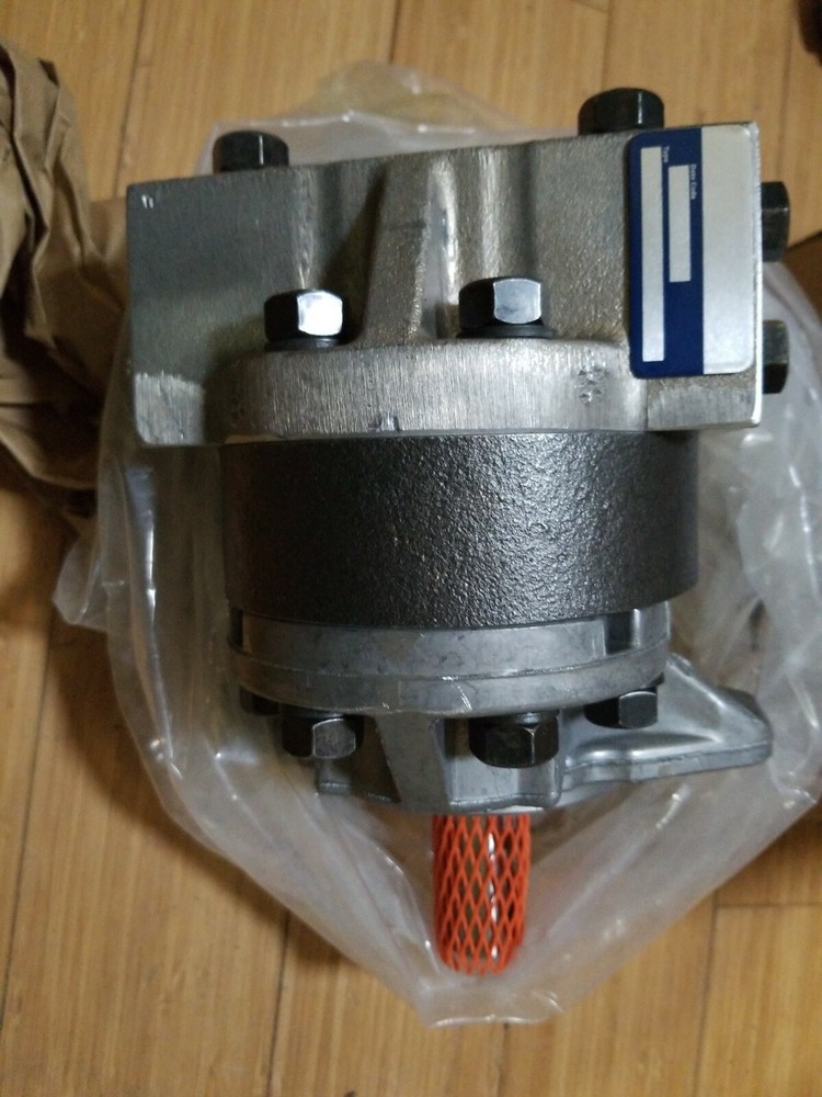 NEW FLYER HYDRAULIC GEAR PUMP TYPE # CPB-1341