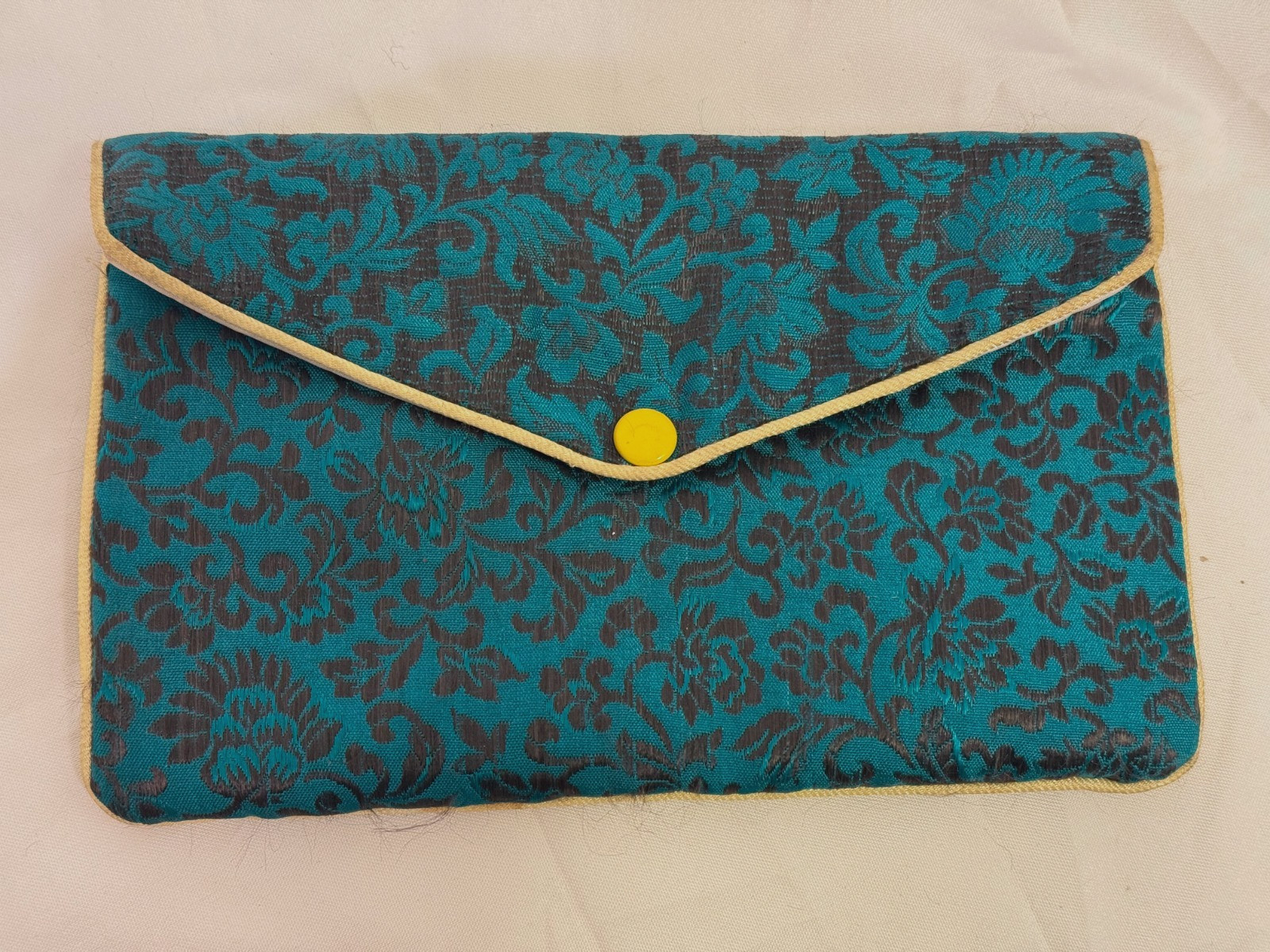 JAPANESE ASIAN CHINESE SILK GREEN WALLET SIGNED OVAL BOX PAINTING GEISHA WOMAN