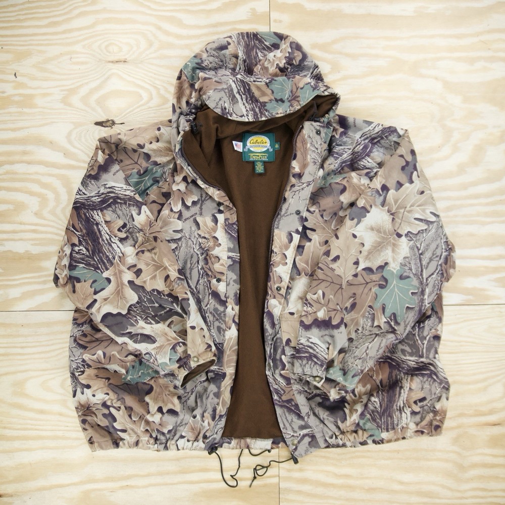 90s/2000s Cabela’s Vintage Oversized Camo Jacket