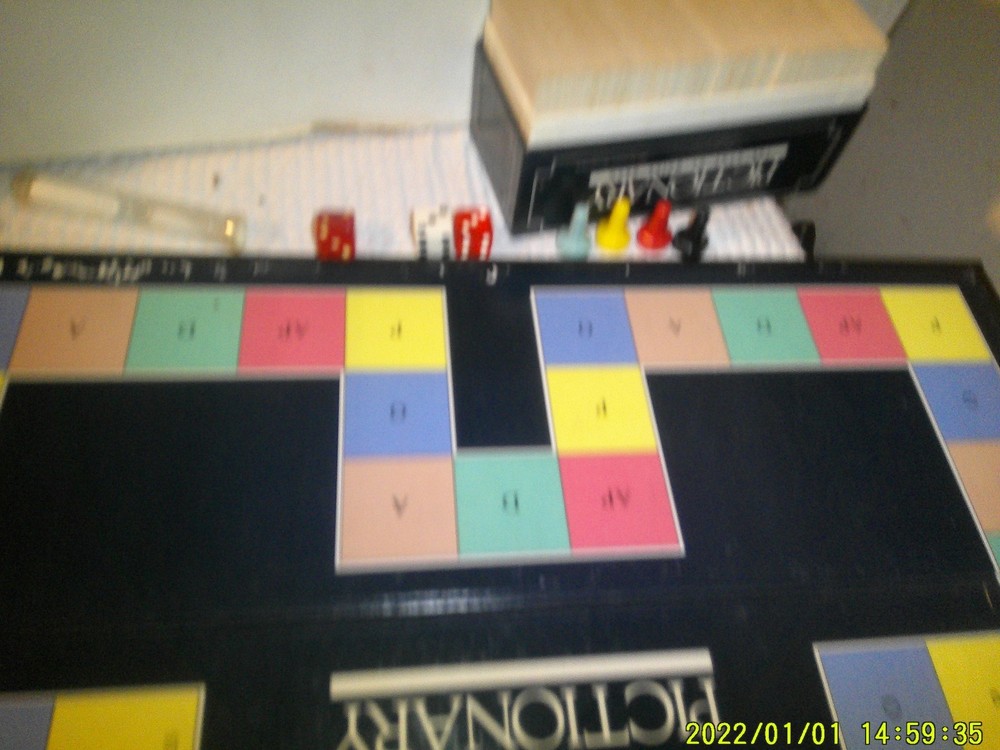3 USED OLD BOARD GAMES 2 SAME PICTIONARY 1 PICTIONARY JUNIOR