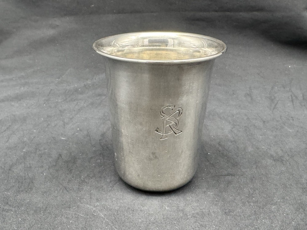 Antique 84 SILVER ENGRAVED CUP HALLMARKED, 25 grams