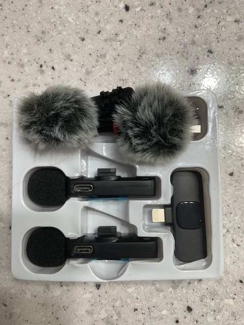 Mini Wireless Lavalier Microphone for iPhone, 2 Pack Mini LED Display Lavalier M