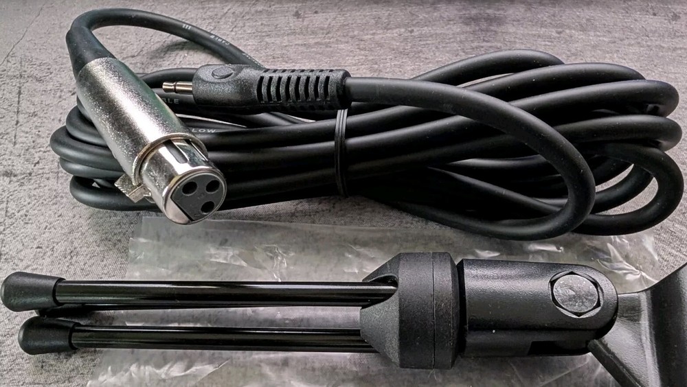 Microphone Kit From the Pinnacle Studio Movie box Plus.