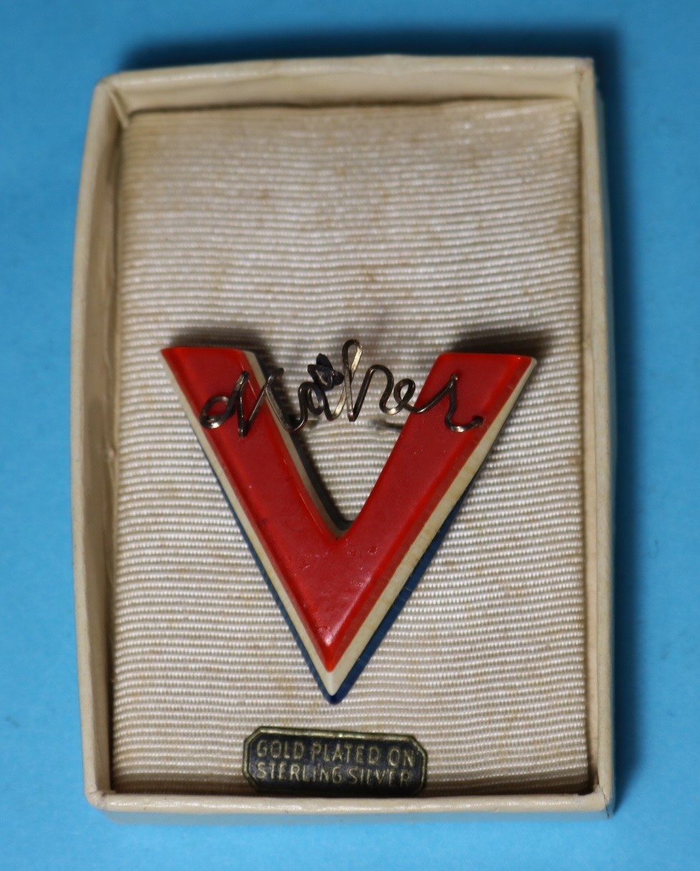 Mother V for Victory Pin - Bakelite WWII Red White Blue Patriotic Gift Brooch